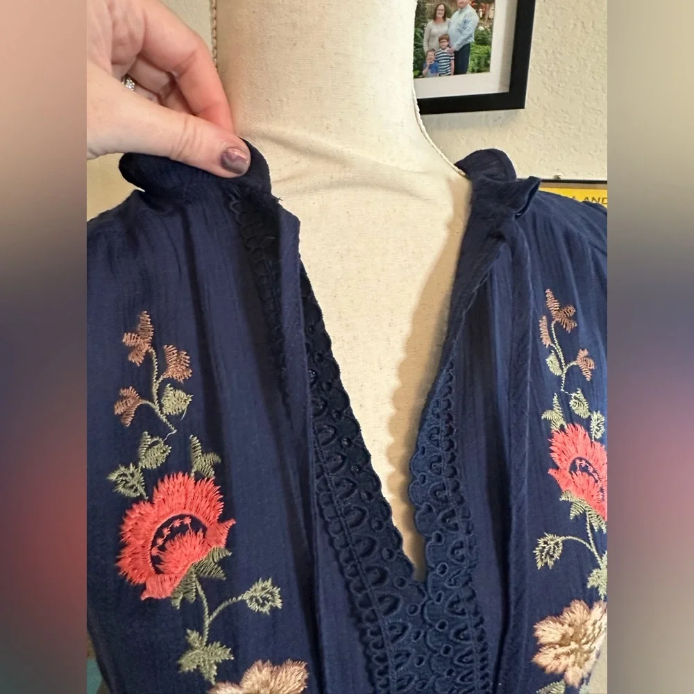 flower & feather Embroidered Navy Blue Women's Top lace - Picture 3 of 7